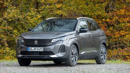 PEUGEOT-3008-PHEV
