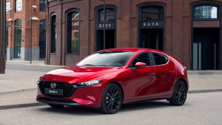 mazda 3 для девушки