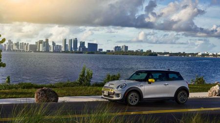 mini cooper для девушки
