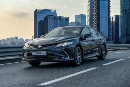 toyota camry для девушек