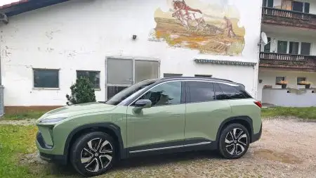 NIO ES6​