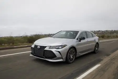 FAW-Toyota Avalon Petrol 2.0L Progressive
