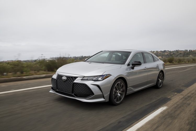 FAW-Toyota Avalon Petrol 2.0L Progressive
